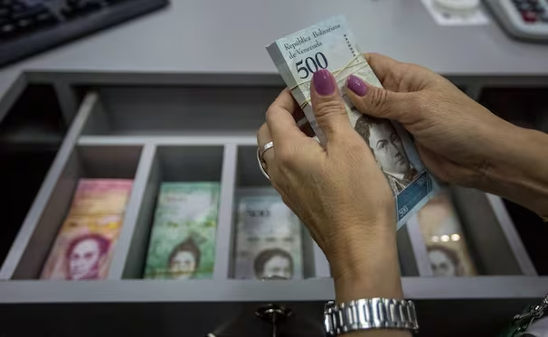 EU levanta sanciones contra el Banco Central venezolano; autoriza las transacciones y «servicios financieros»