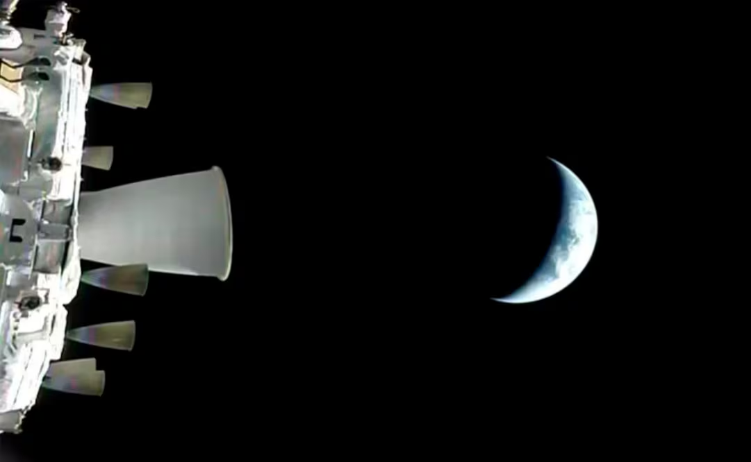 Astronautas del Artemis II van “bien”, revela NASA; evalúan si continúan viaje o abortan misión