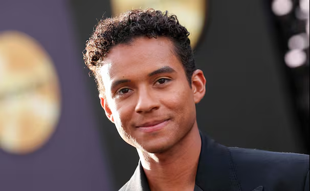 Jaafar Jackson emociona al mundo al encarnar a su tío Michael Jackson en el regreso más íntimo del «Rey del Pop»