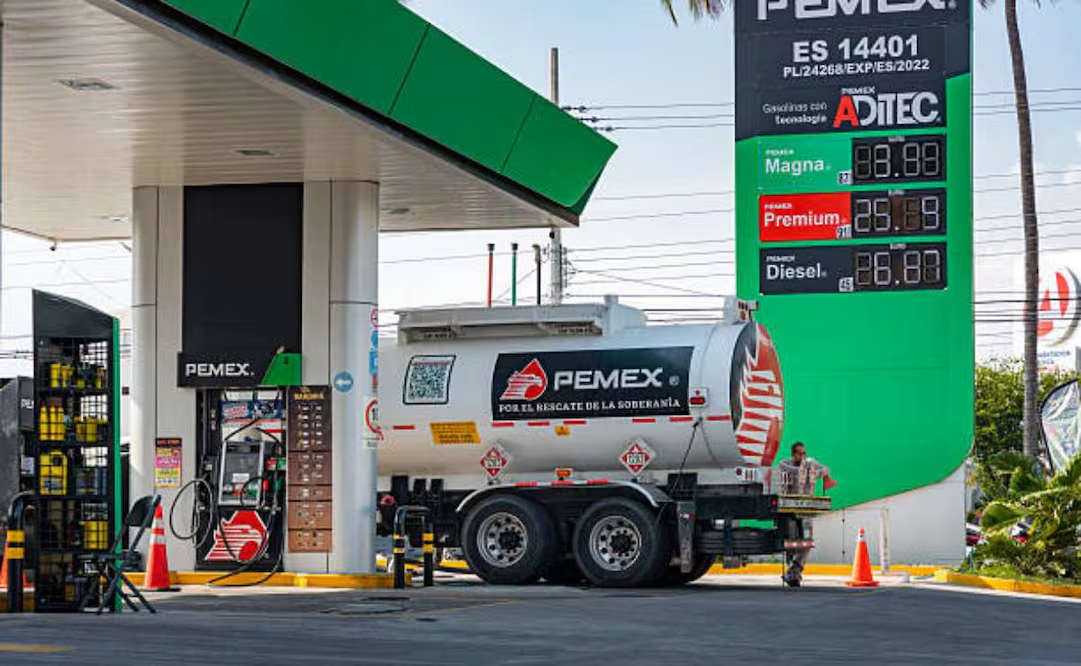 Gasolineras ajustan precios tras visitas de vigilancia, reporta Profeco; verificó 107 estaciones de servicio en todo el país