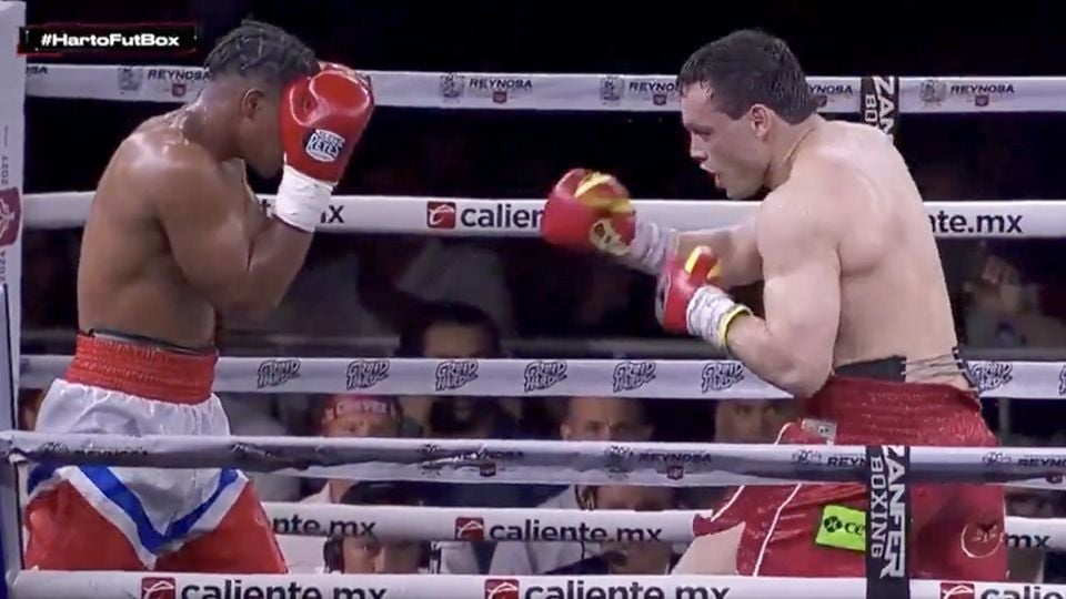 Julio César Chávez Jr. noquea en tres rounds a un colombiano que no opuso resistencia