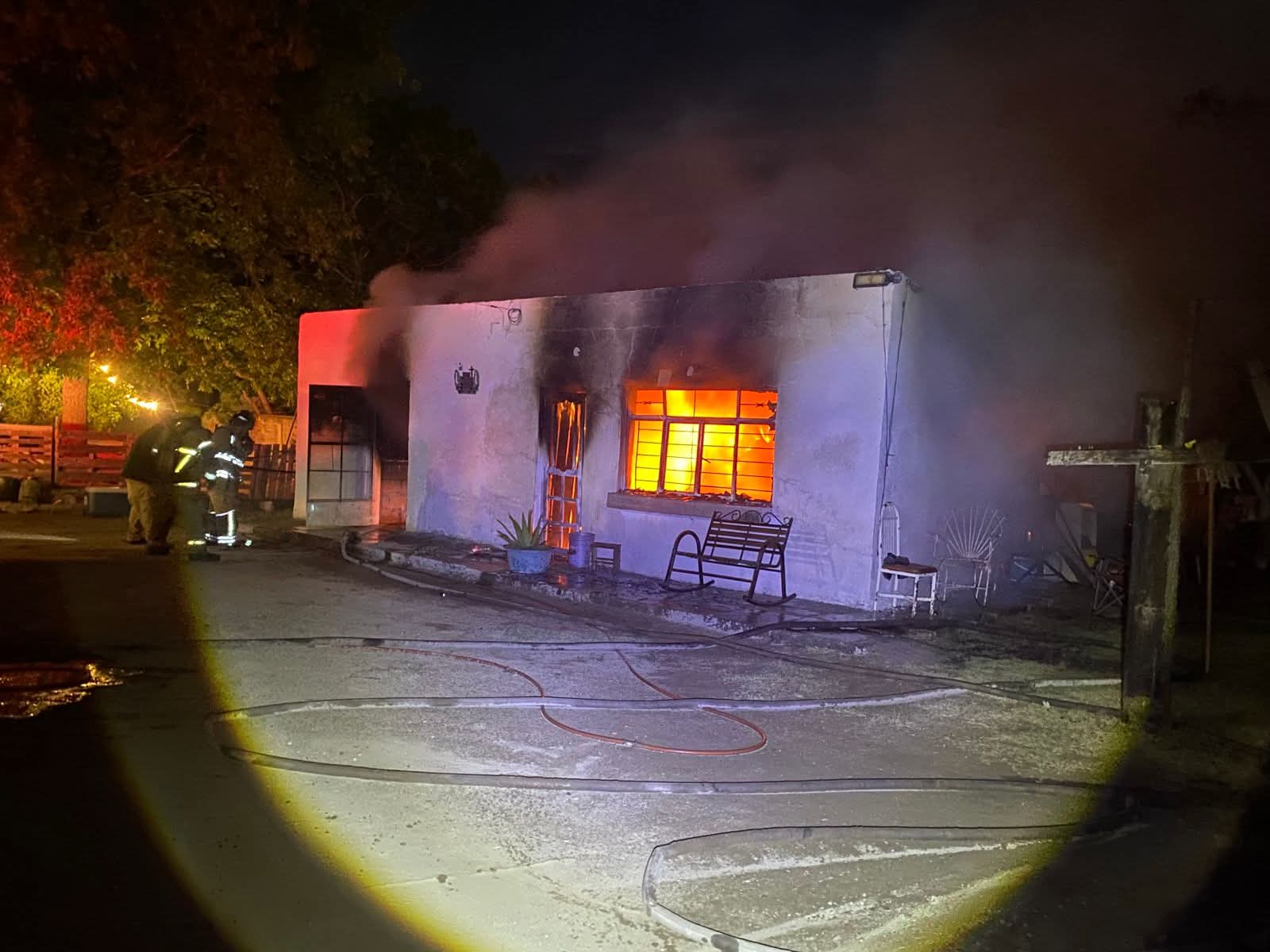 Apelan a la solidaridad tras incendio de su casa