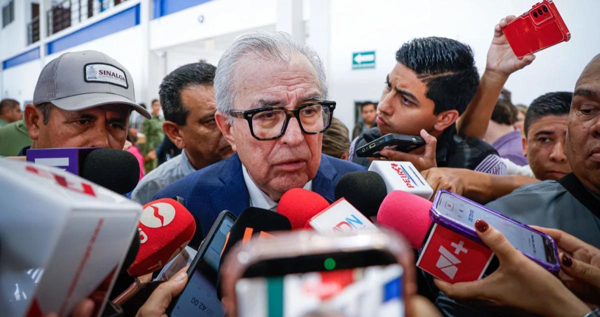 Declara Rubén Rocha Moya ante la Fiscalía de Culiacán
