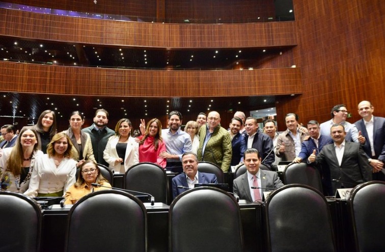 PROPONE EL PRI BECA DE EXCELENCIA PARA ESTUDIANTES CON PROMEDIO SUPERIOR A 9