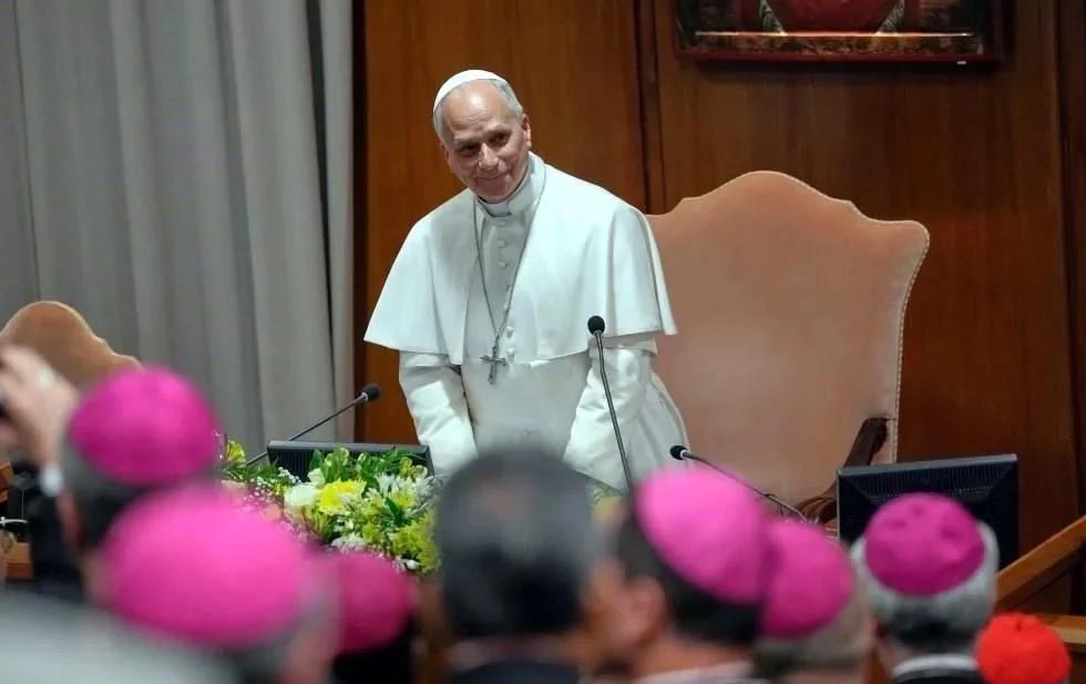 Pide Papa regular la IA: ‘que no sea instrumento de dominación’