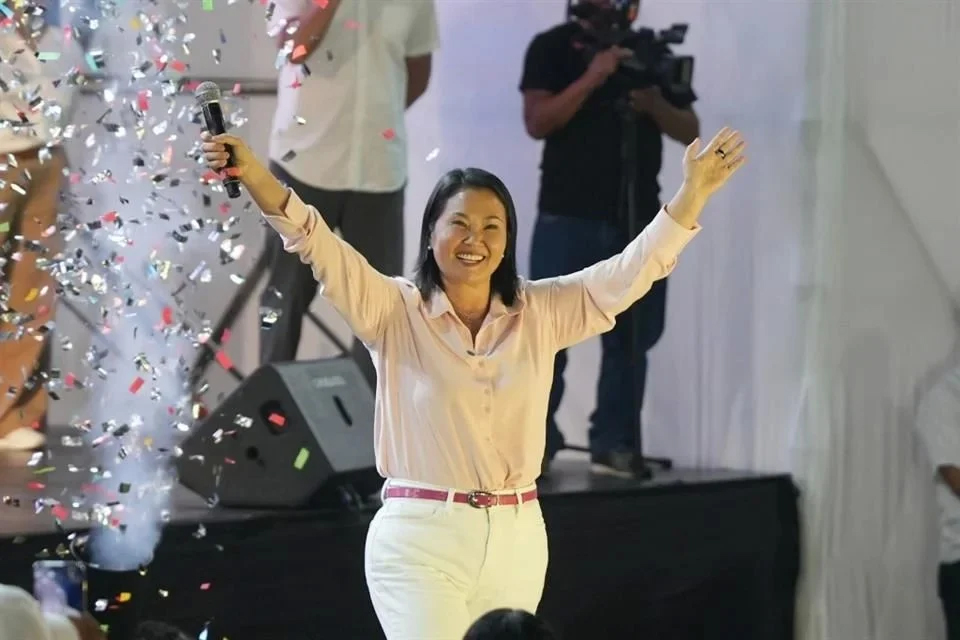 Fujimori y Sánchez van a segunda vuelta en las elecciones de Perú