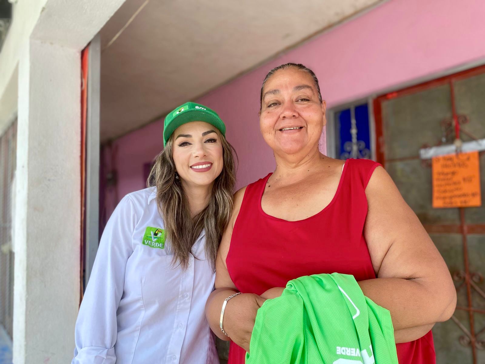Propone Alhira Reséndiz rescatar plazas públicas