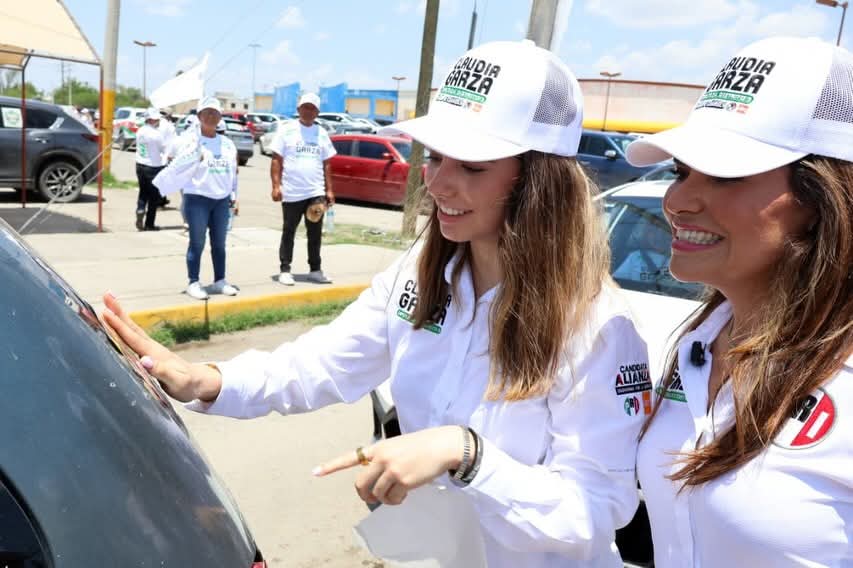 Desbordante entusiasmo en jornada de pega de calcas