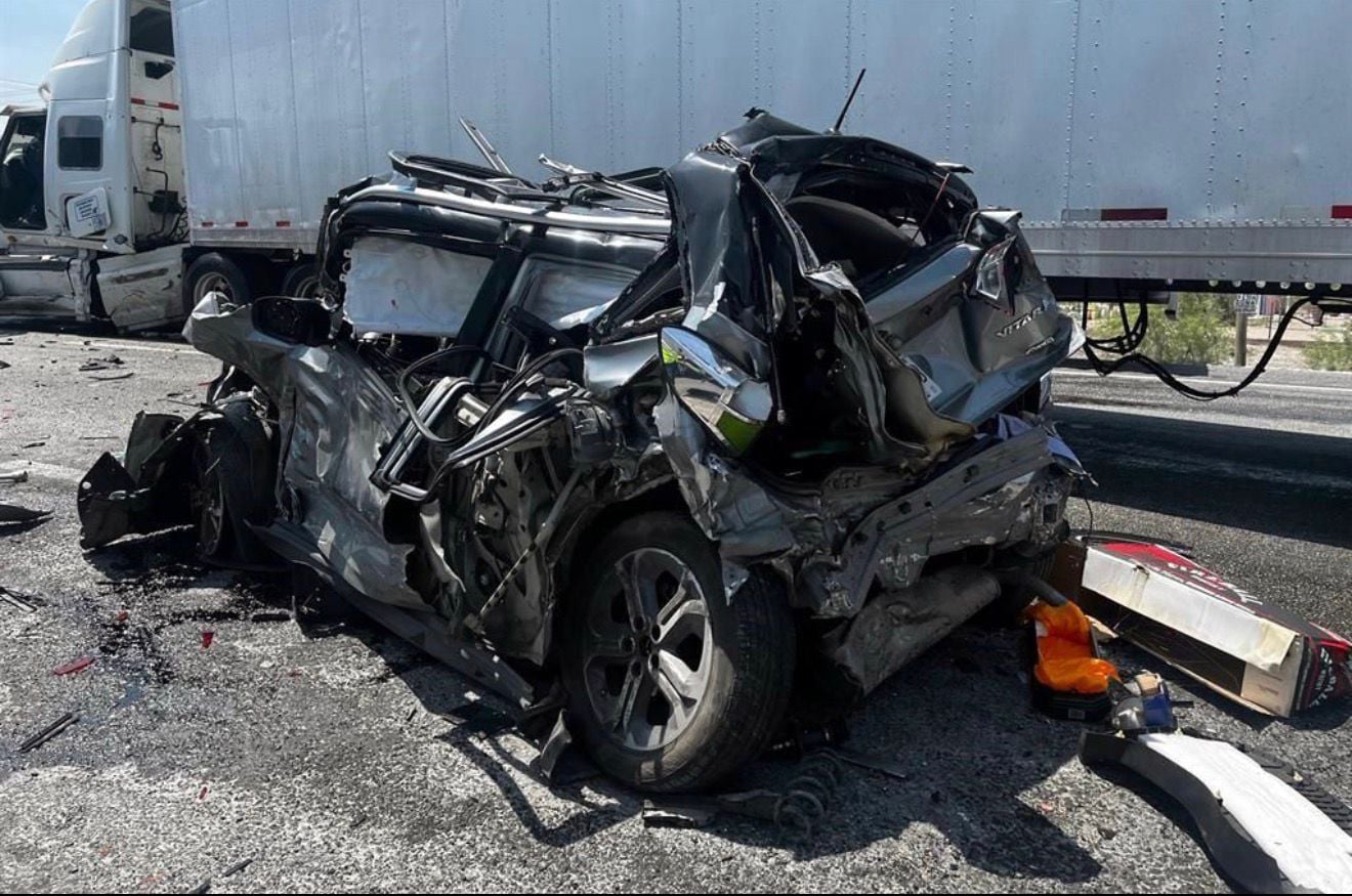 Sobrevive familia a aparatoso accidente
