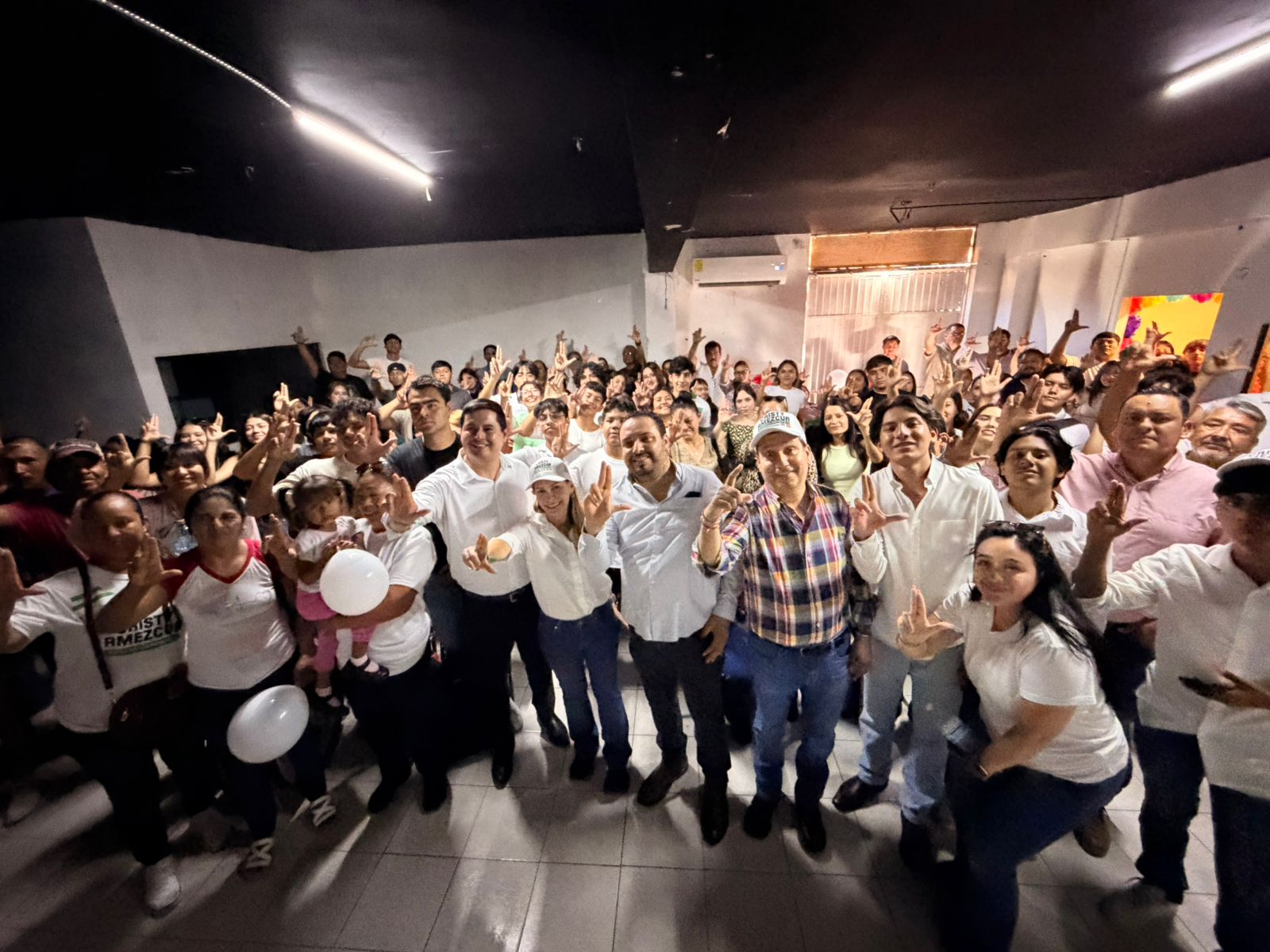 CRISTY AMEZCUA SE REÚNE CON JÓVENES DE SAN PEDRO