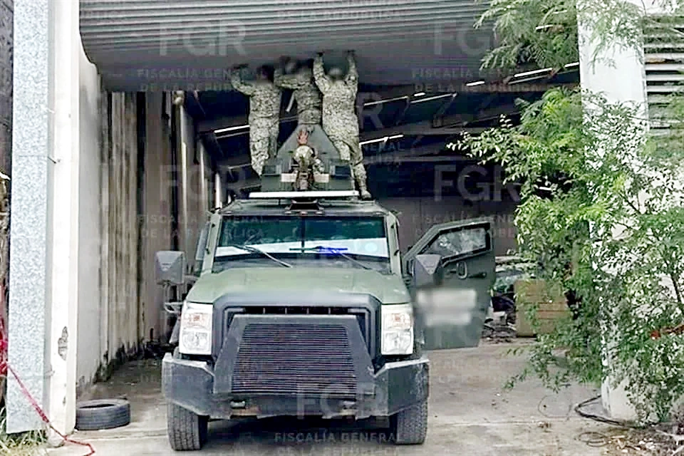 Decomisan 15 vehículos blindados en Reynosa