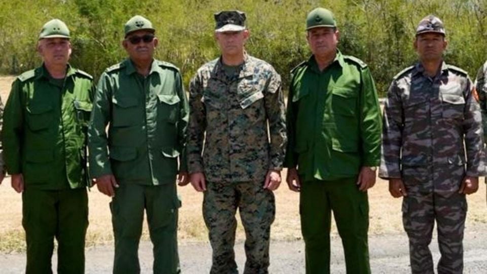 Se reúne Jefe militar de EU con altos mandos del Ejército cubano