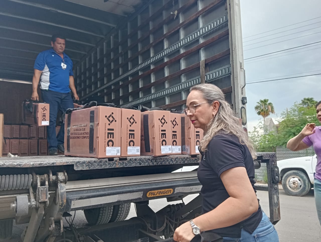 Arriban a Sabinas paquetes electorales