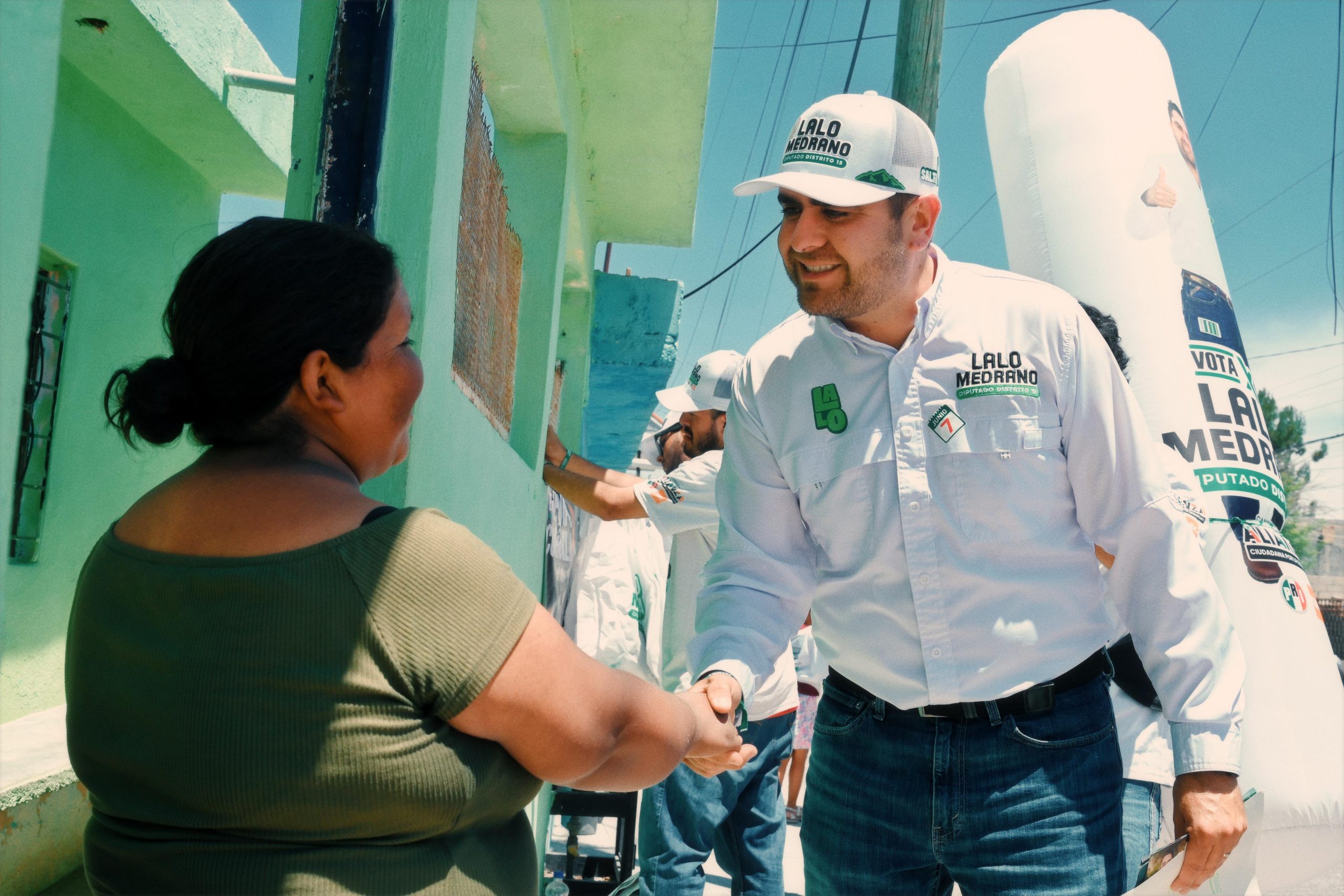 Va Lalo Medrano a fortalecer el programa de Salud Popular