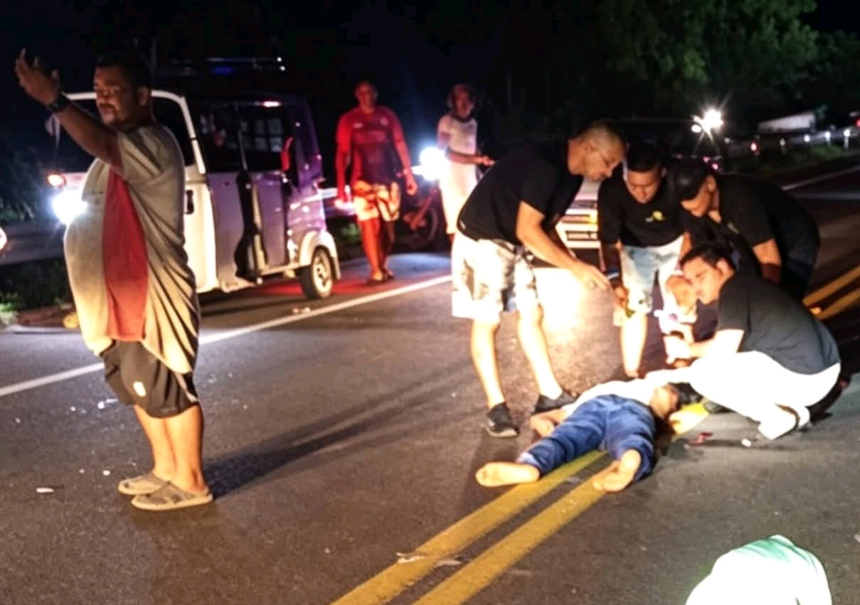 Sufre motociclista accidente carretero