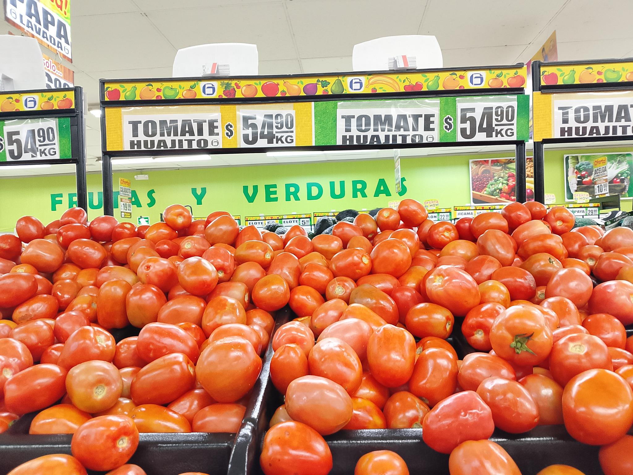 Por las nubes, tomate supera los 50 pesos