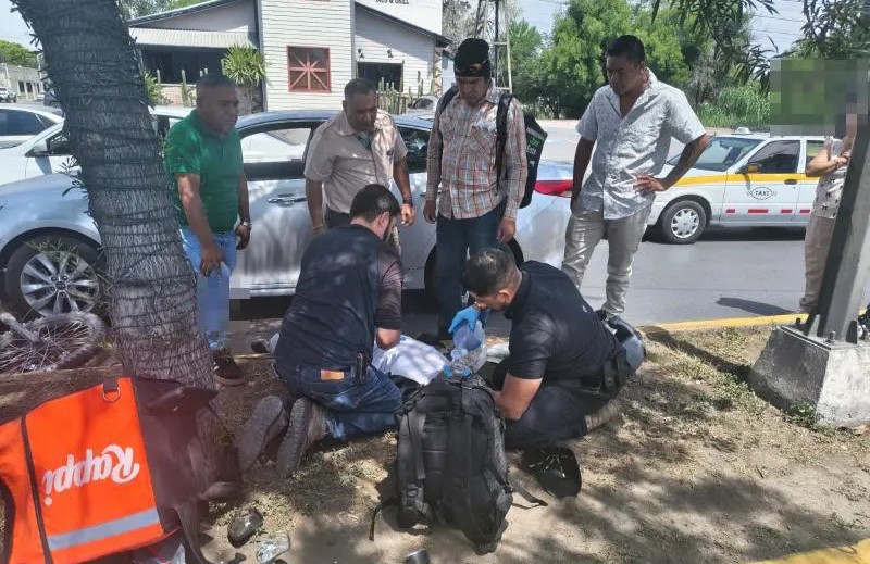 Fallece motociclista al tratar de rebasar