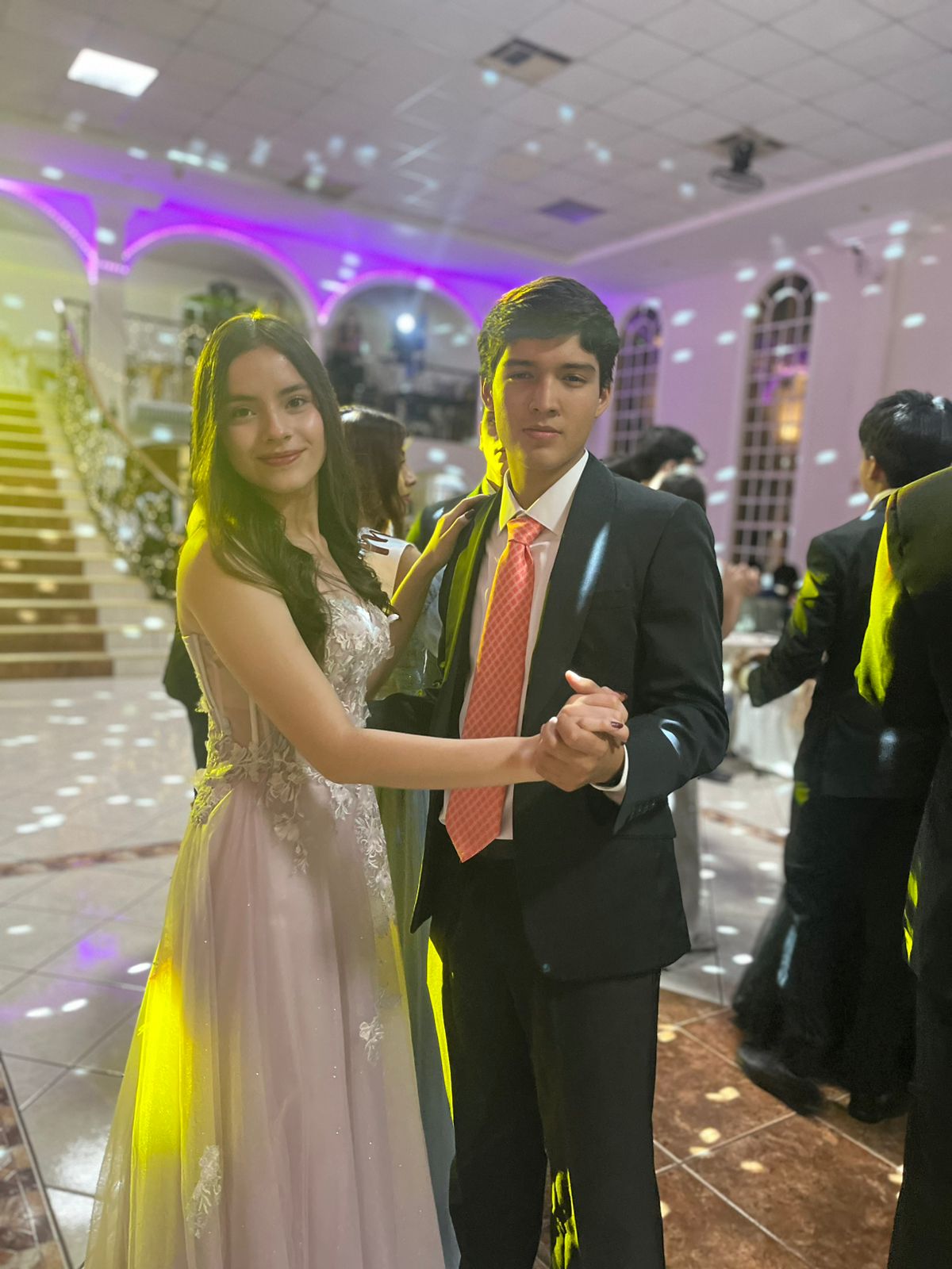 Viven noche de gala estudiantil en la JAE