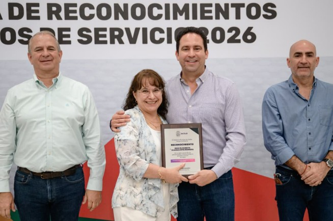 Reconocen la trayectoria de servidores públicos en Saltillo