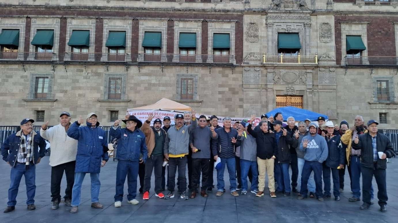 Recibió Sheinbaum a BTS … y esquivó a los obreros