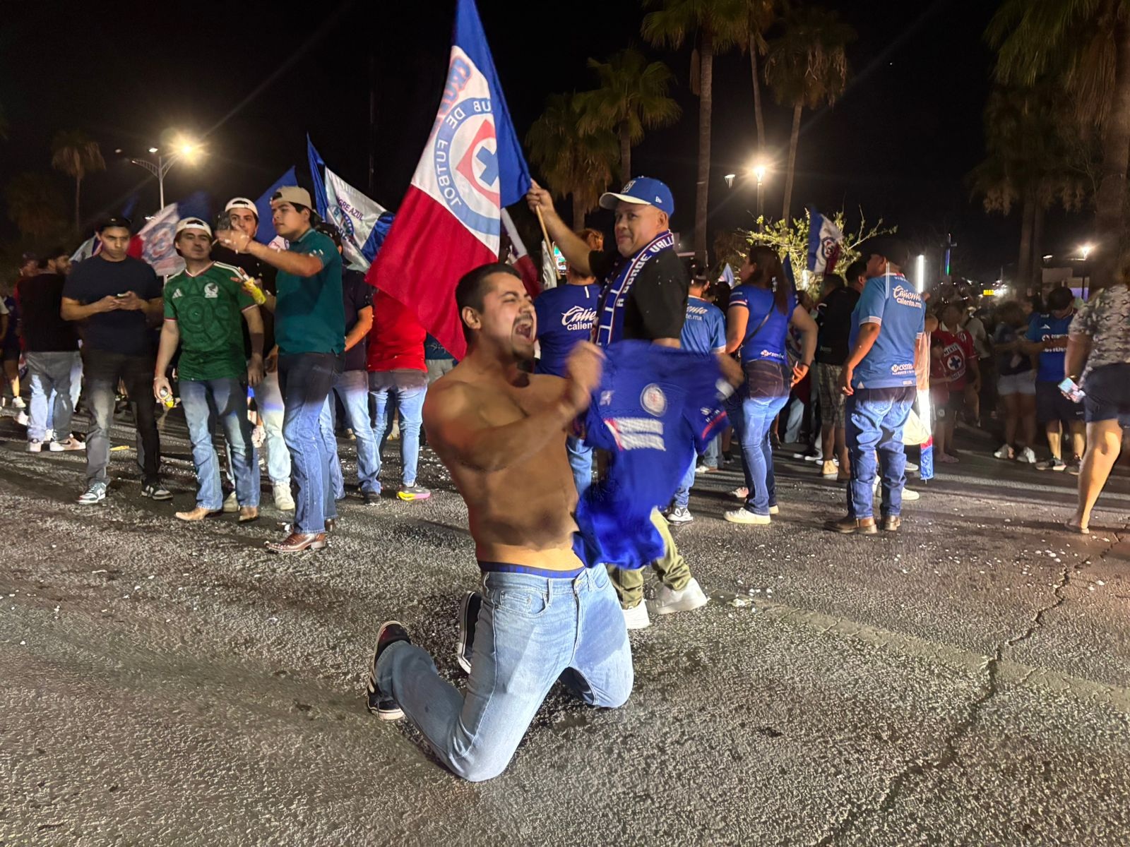 CELEBRAN EN MONCLOVA EL TRIUNFO DE CRUZ AZUL