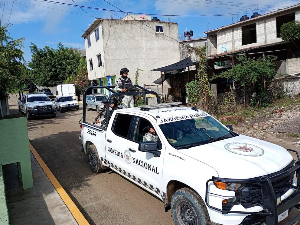 Implementan operativo con Fuerzas Armadas en Olinalá, Guerrero, tras hallazgo de 19 cu3rpos