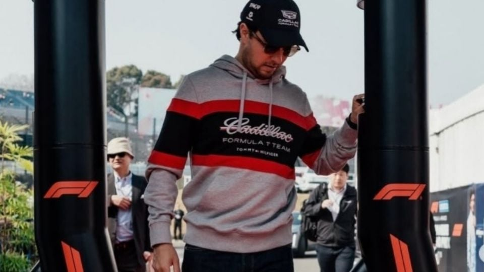 Checo Pérez supera expectativas en su regreso a F1 y reportan que hay escuderías que quieren ‘arrebatárselo’ a Cadillac la próxima temporada
