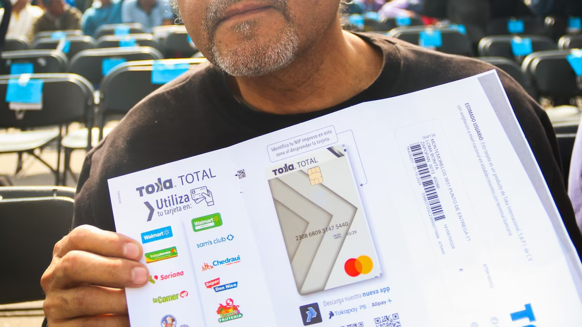 Hackean página de programas sociales: ‘Datos de beneficiarios de la Pensión Bienestar quedaron expuestos’