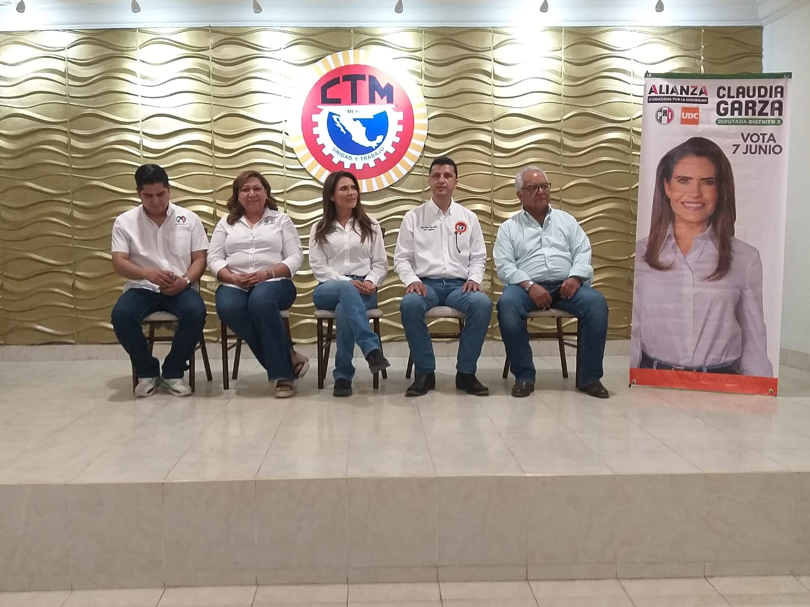 Claudia Garza dialogó con sindicatos; «ustedes son ejemplo de unidad y trabajo»