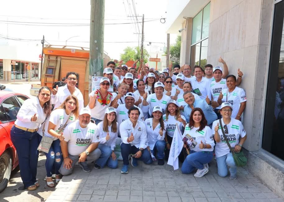 Reitera Claudia Garza compromiso con el crecimiento y desarrollo durante visita a comercios en Sabinas