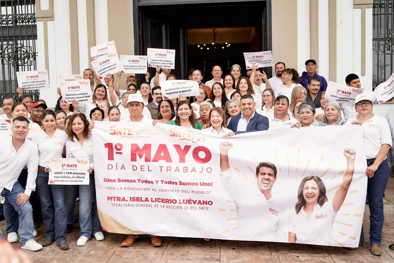 CONMEMORA SABINAS EL DÍA DEL TRABAJO CON CEREMONIA CÍVICA