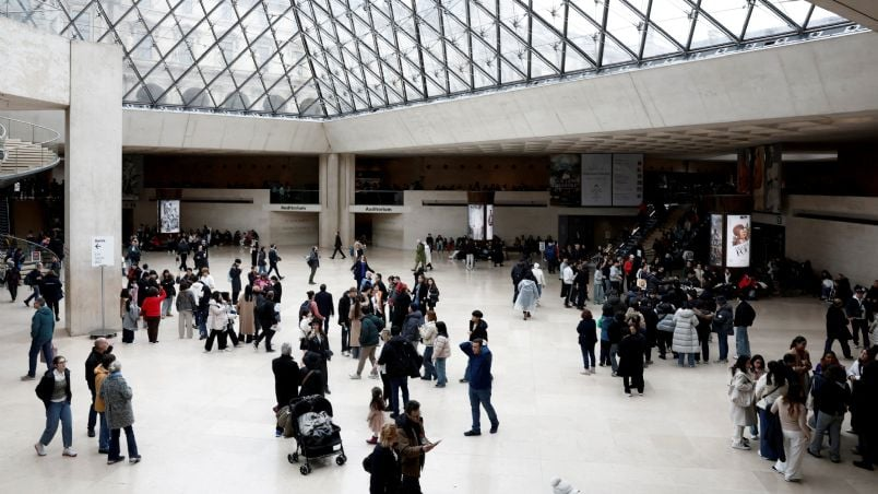 Francia aprueba ley para regresar a otros países bienes culturales que se haya apropiado de manera ilícita