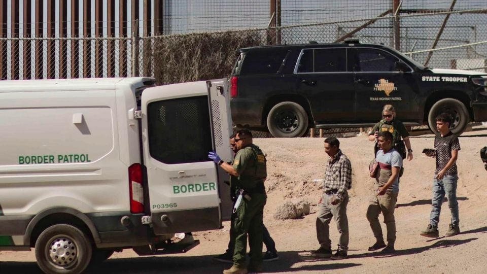 Liberan de un centro migratorio a padres mexicanos de un joven con cáncer terminal que pidió verlos