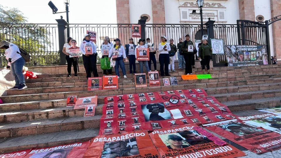 Previo al 10 de mayo, madres marchan en Culiacán por sus hijos desaparecidos