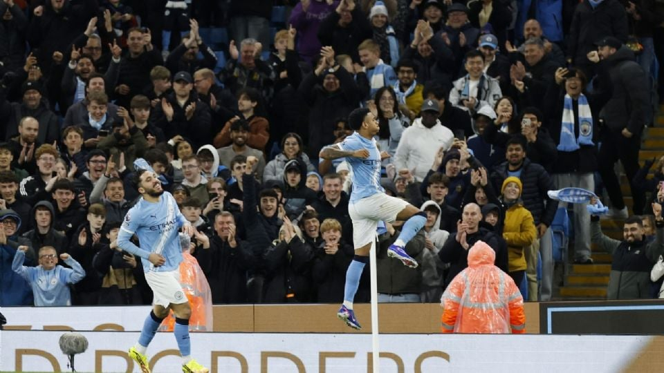 Manchester City golea, sigue a dos puntos del Arsenal y el título de la Premier se definirá en las dos últimas jornadas