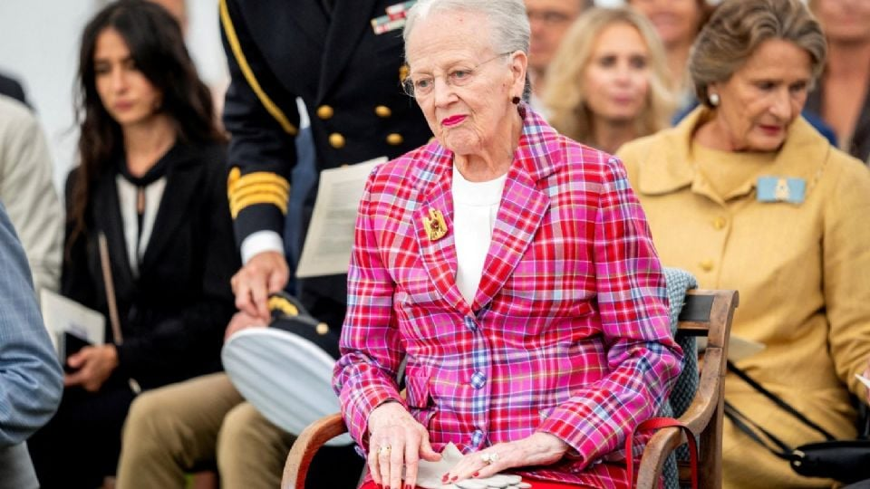 Hospitalizan a la reina Margarita de Dinamarca de 86 años por una angina de pecho