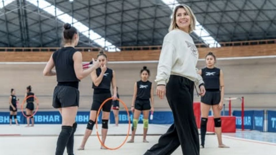 Despiden a entrenadora nacional de gimnasia rítmica tras denuncia de atletas por vi*lencia física y psicológica