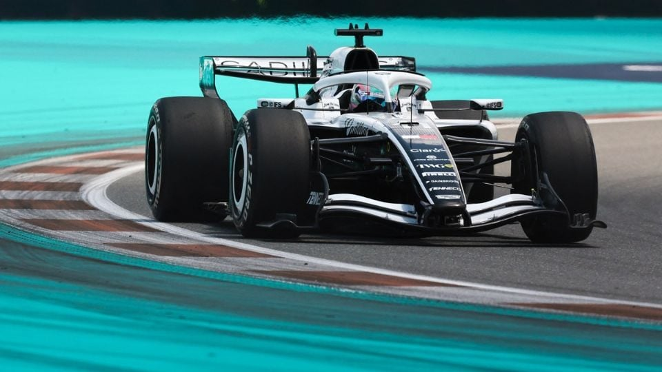 ¡Gran consistencia! Checo Pérez controla los problemas de su monoplaza y acaba en el lugar 16 del GP de Miami; Antonelli fue el ganador