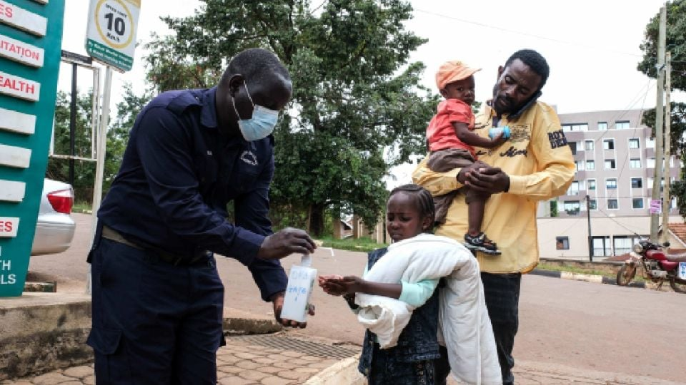 OMS declara emergencia internacional de salud por el brote de ébola en el Congo y Uganda