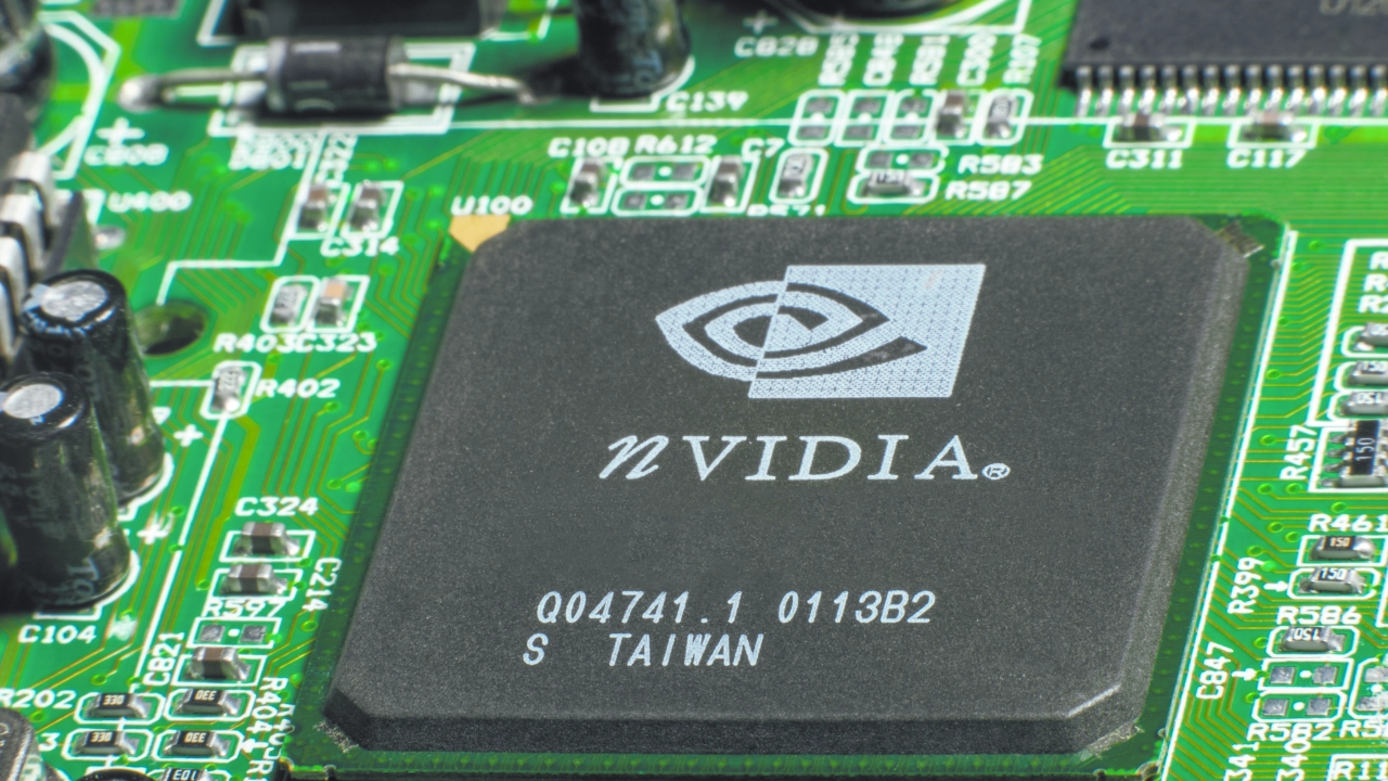 Acciones de Nvidia retroceden previo a su reporte del 1T