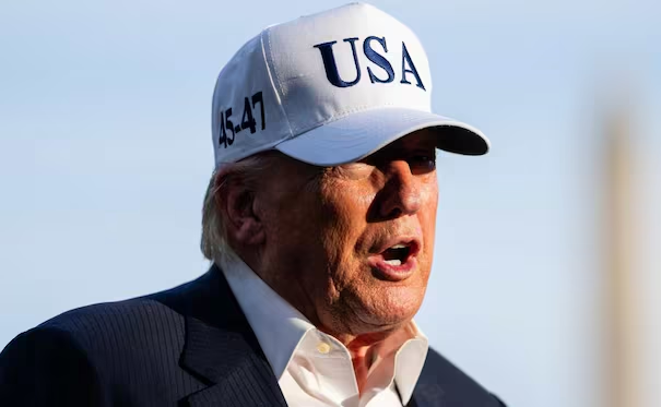 Trump asegura que a EU no le será «difícil» resolver la situación en Cuba; afirma que la isla «es una nación fallida»