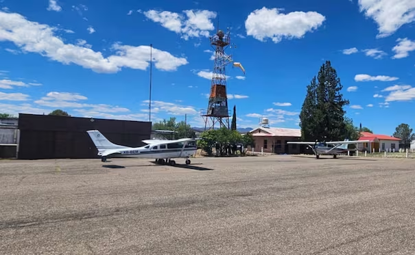 Investigan m*erte de dos pilotos en aeropista de Chihuahua; eran originarios de Sinaloa