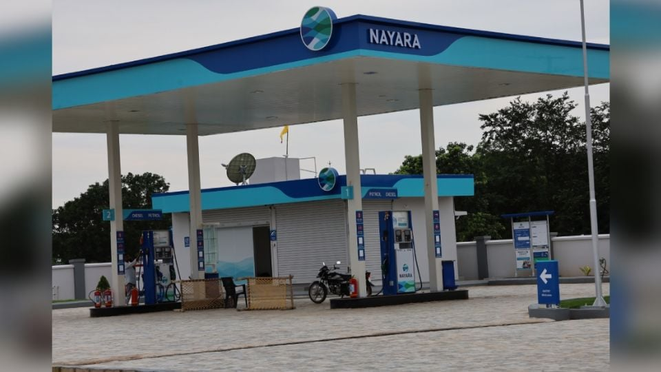 Sube el precio de la gasolina en la India por cuarta vez desde el cierre del estrecho de Ormuz