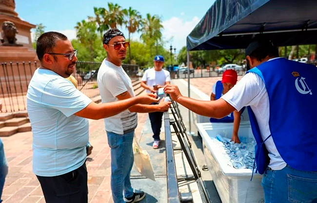 Reparten cerveza gratis en Nuevo León