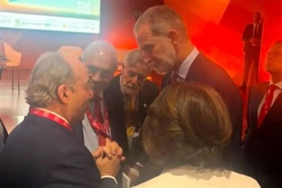 Presume Calderón encuentro con Rey Felipe VI en Madrid