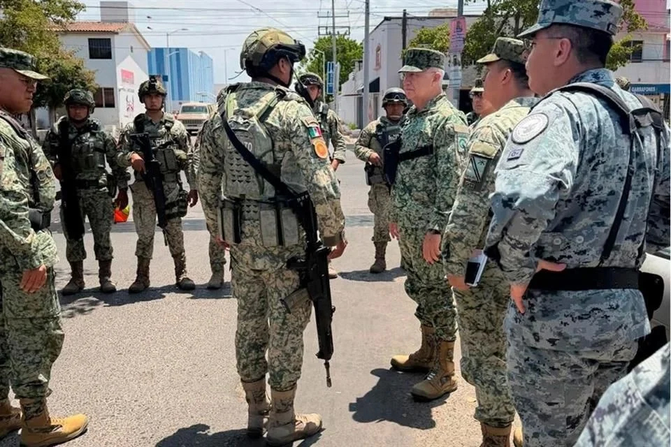 Supervisan Defensa y GN despliegue en Sinaloa