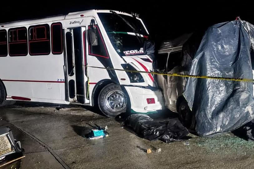 Choque deja cuatro muertos en Hidalgo