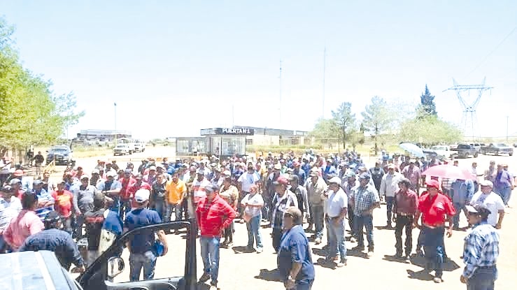 Denuncian abandono ex trabajadores de AHMSA