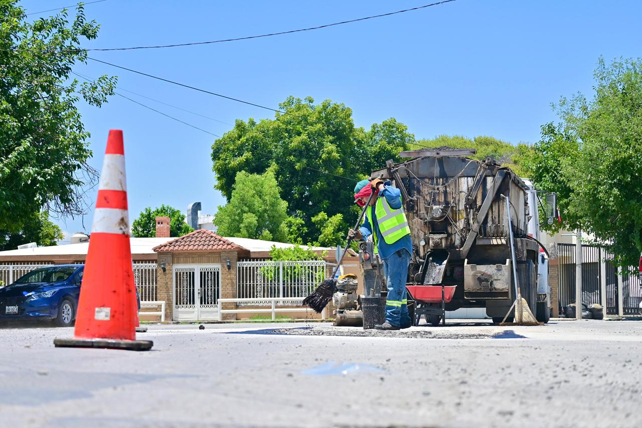 Fortalece Municipio bacheo y alumbrado