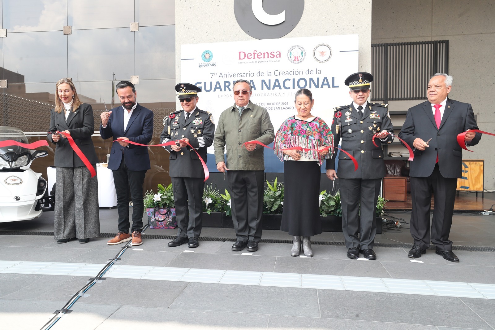 Inauguran en San Lázaro exposición fotográfica y módulos temáticos, por el 7º aniversario de la creación de la Guardia Nacional